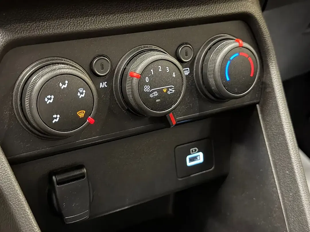 Dacia Sandero TCe - Thumbnail 14