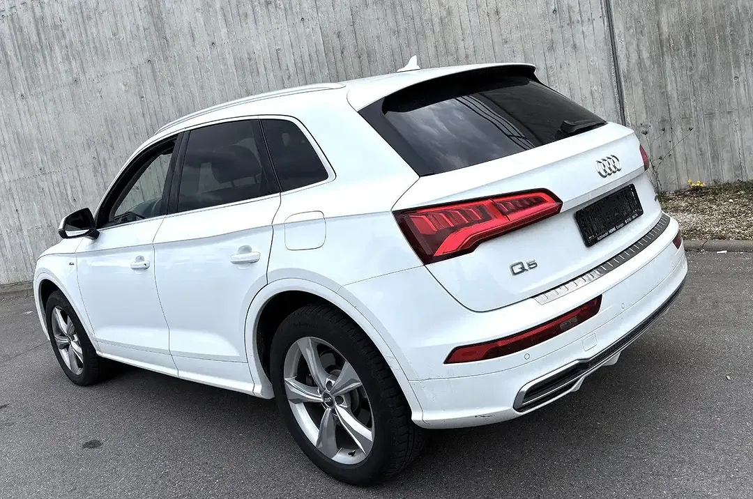 Audi Q5 50 TFSI e quattro sport - foto 2
