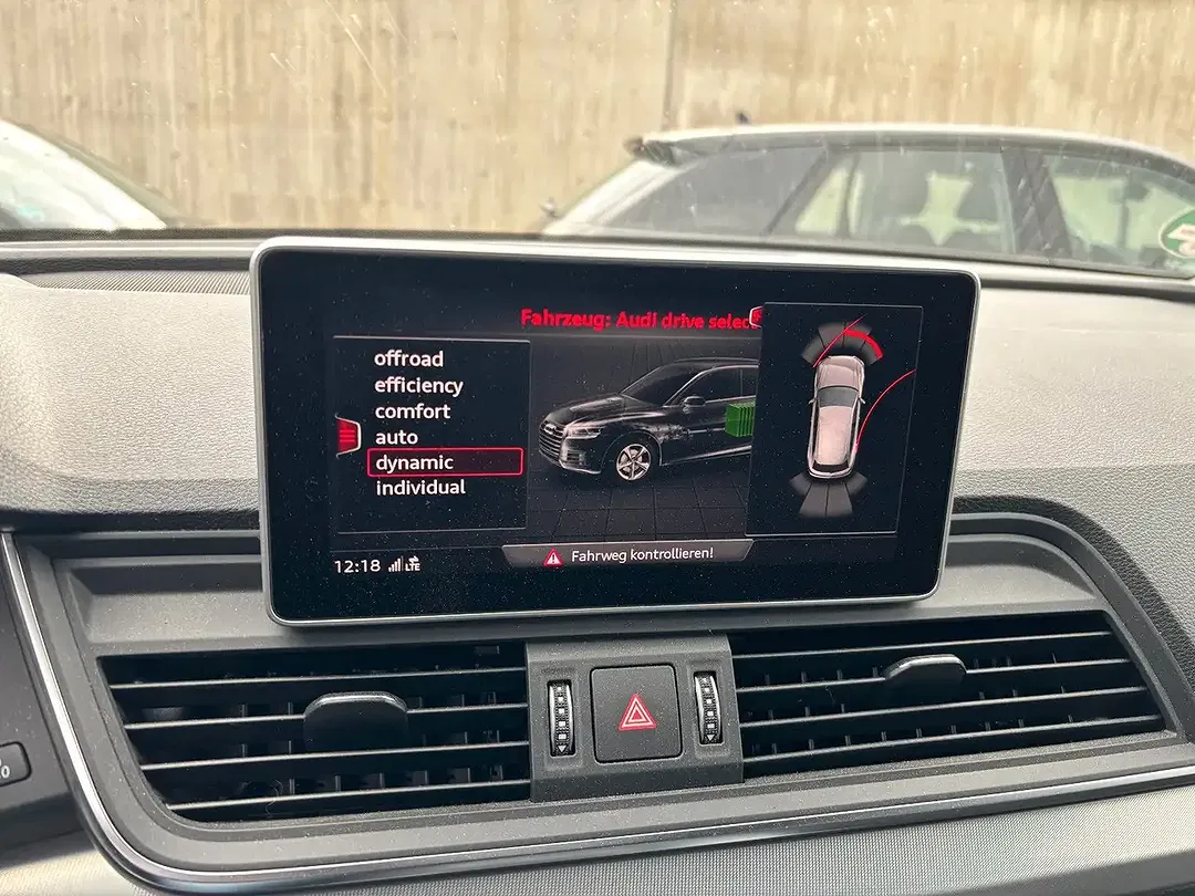 Audi Q5 50 TFSI e quattro sport - Thumbnail 8