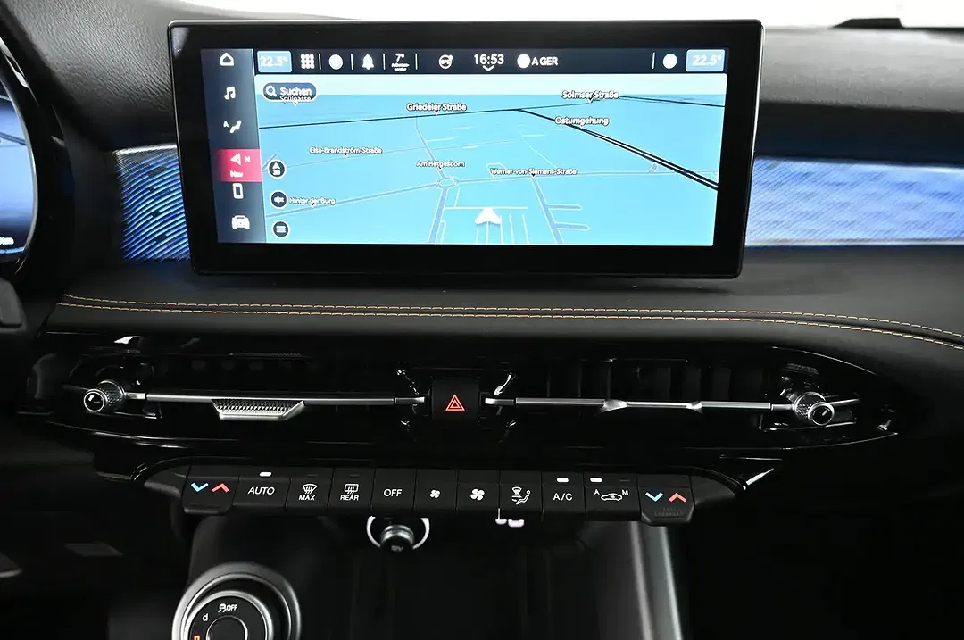 Alfa Romeo Tonale 1.3 PHEV Q4 Ti - Thumbnail 13
