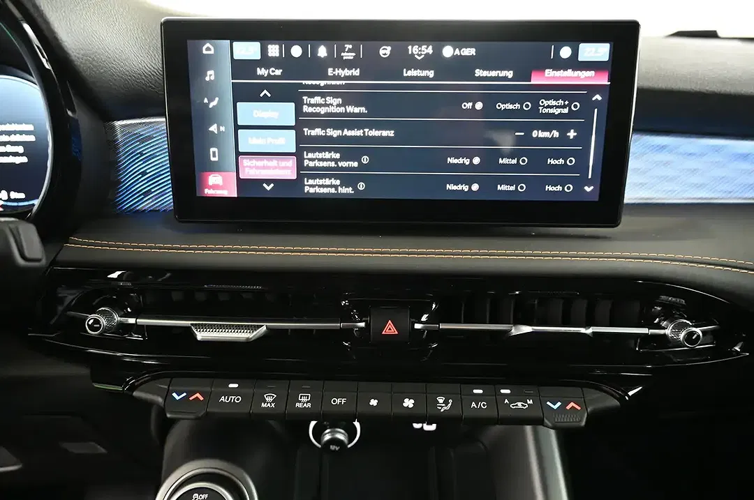 Alfa Romeo Tonale 1.3 PHEV Q4 Ti - Thumbnail 17