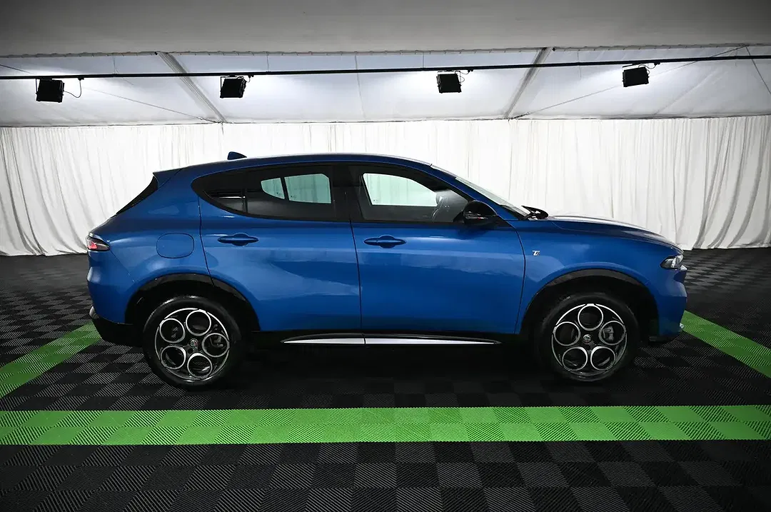 Alfa Romeo Tonale 1.3 PHEV Q4 Ti - Thumbnail 8