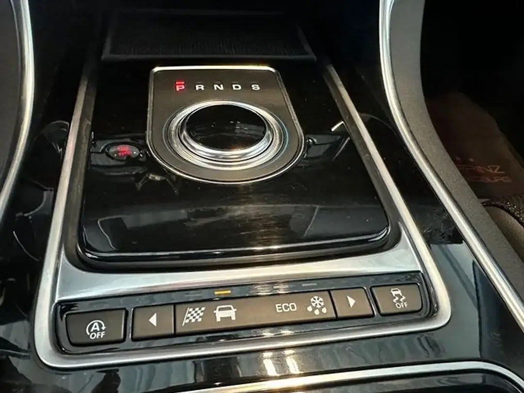 Jaguar XF Sportbrake R-Sport - foto 13