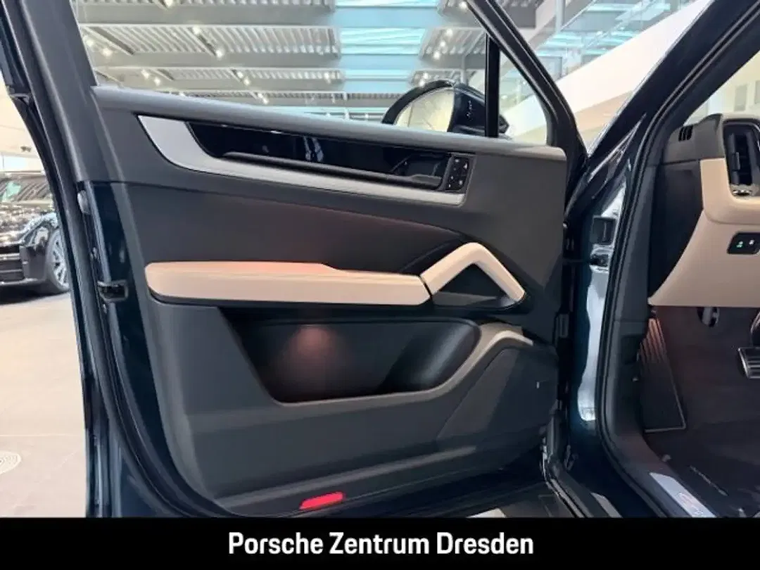 Porsche Cayenne E-Hybrid S Coupe - Thumbnail 11