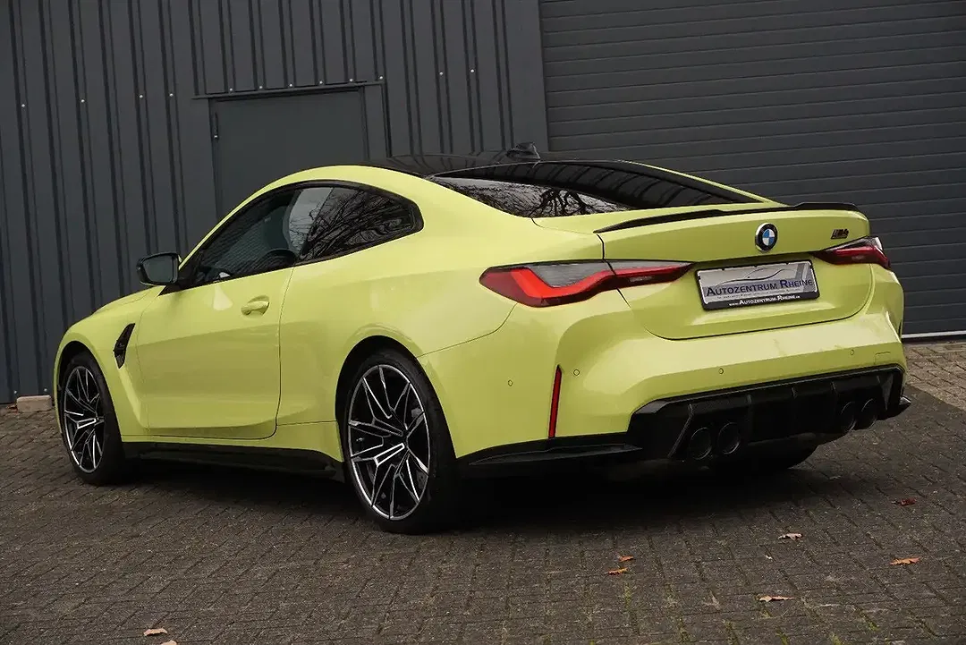 BMW M4 Competition - Thumbnail 3