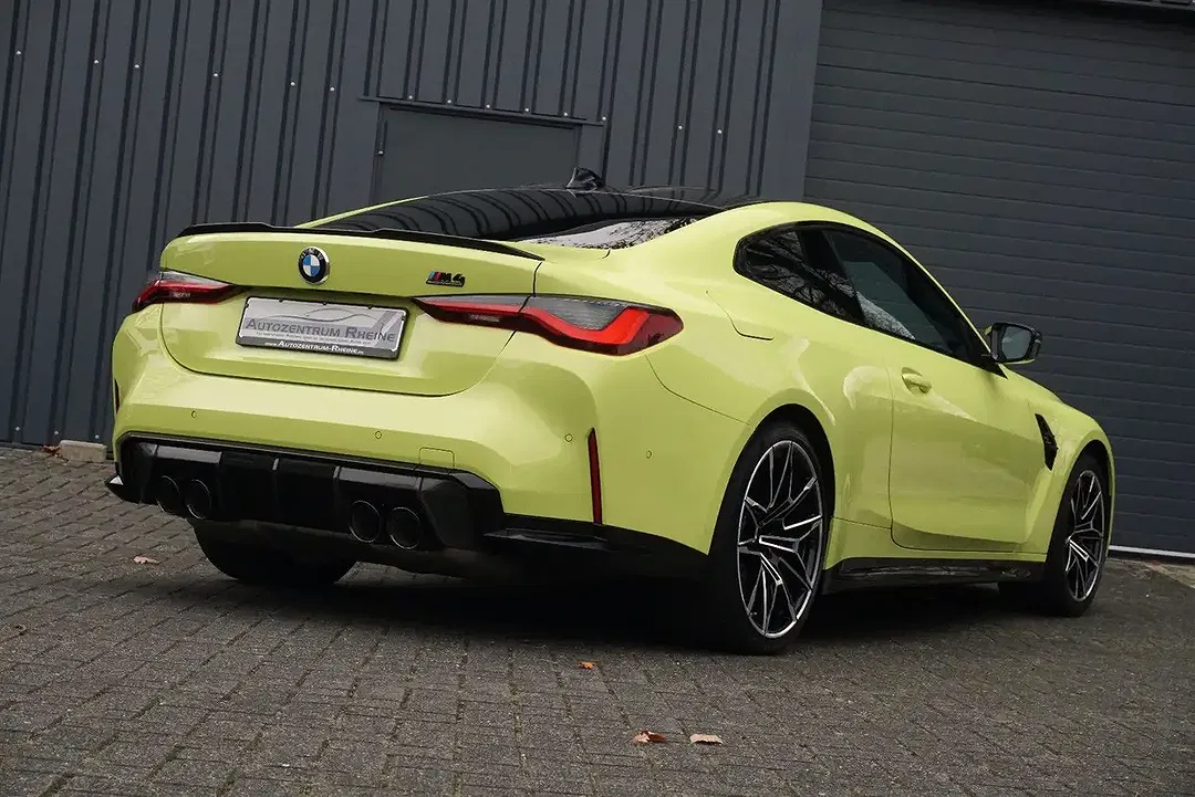 BMW M4 Competition - Thumbnail 4