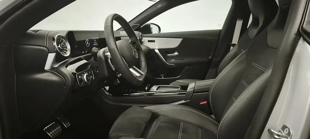 Mercedes-Benz CLA 200 AMG Night - Thumbnail 9
