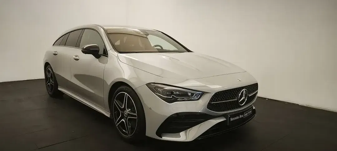 Mercedes-Benz CLA 200 AMG Night - Thumbnail 2