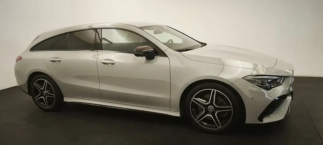 Mercedes-Benz CLA 200 AMG Night - Thumbnail 3