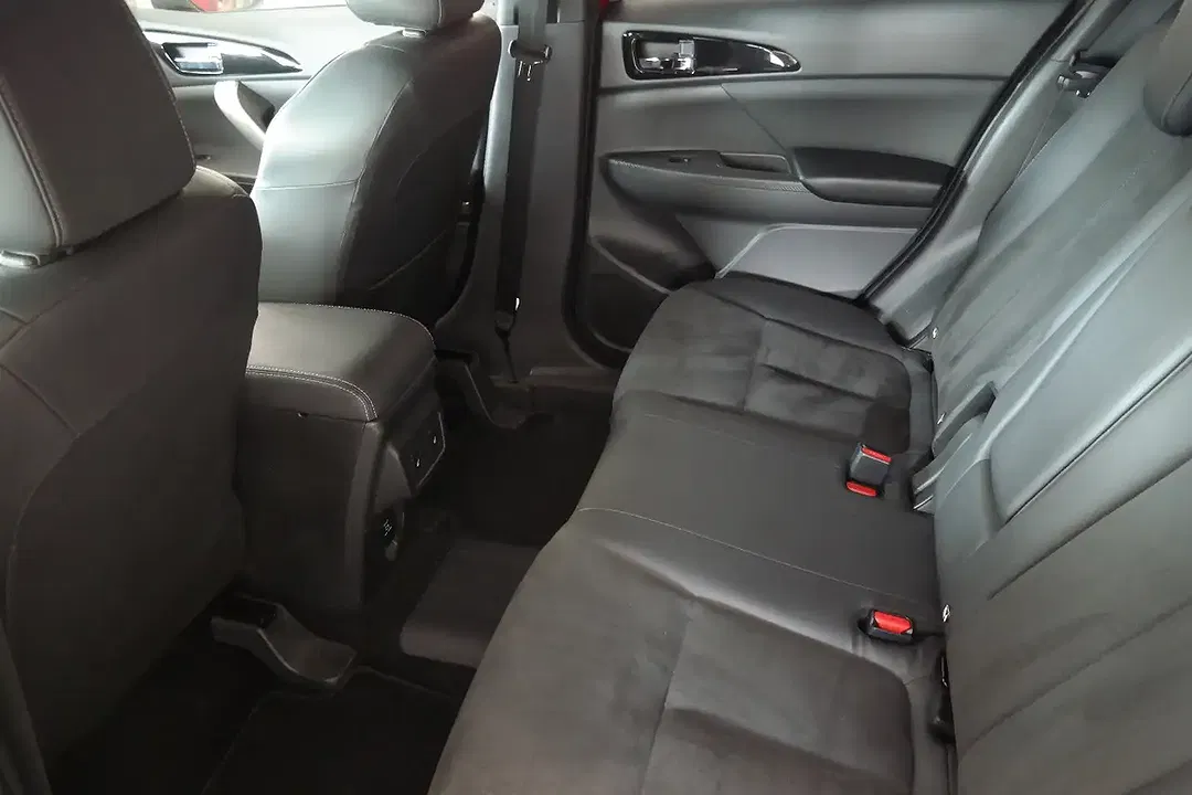 Mitsubishi Eclipse Cross PHEV Plus - Thumbnail 13