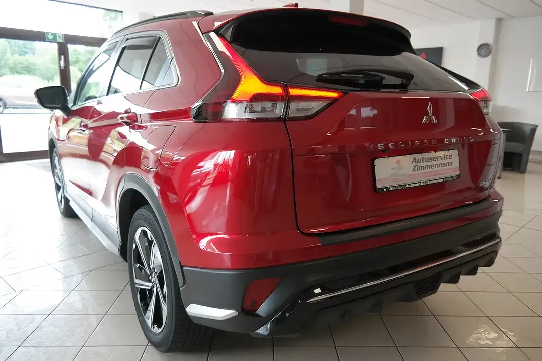 Mitsubishi Eclipse Cross PHEV Plus - Thumbnail 4