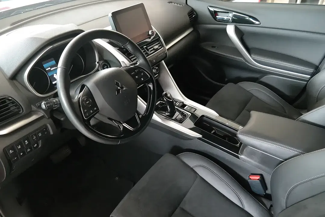 Mitsubishi Eclipse Cross PHEV Plus - Thumbnail 9
