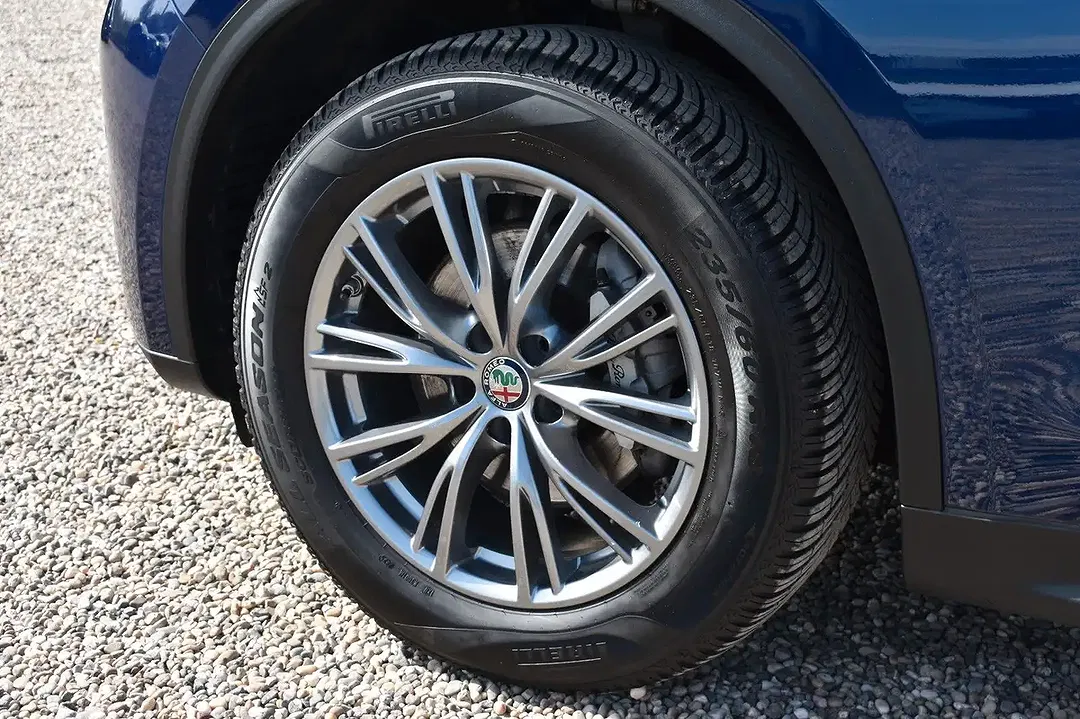 Alfa Romeo Stelvio Q4 Super - Thumbnail 6