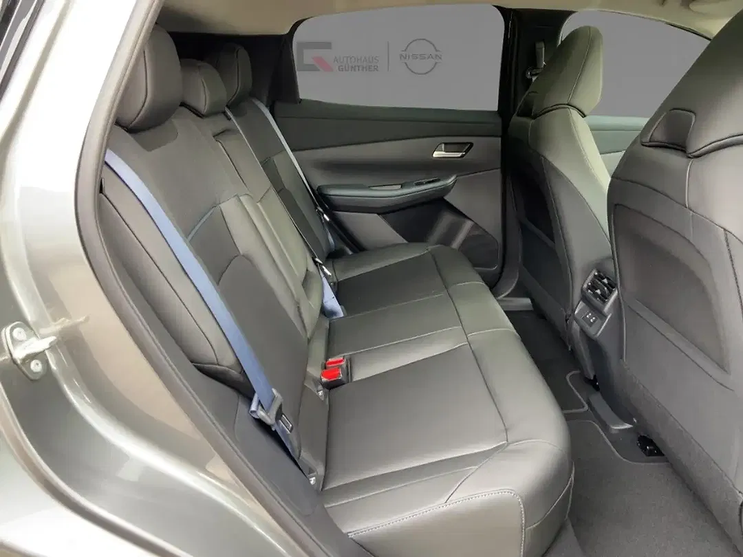 Nissan Leaf - Thumbnail 10