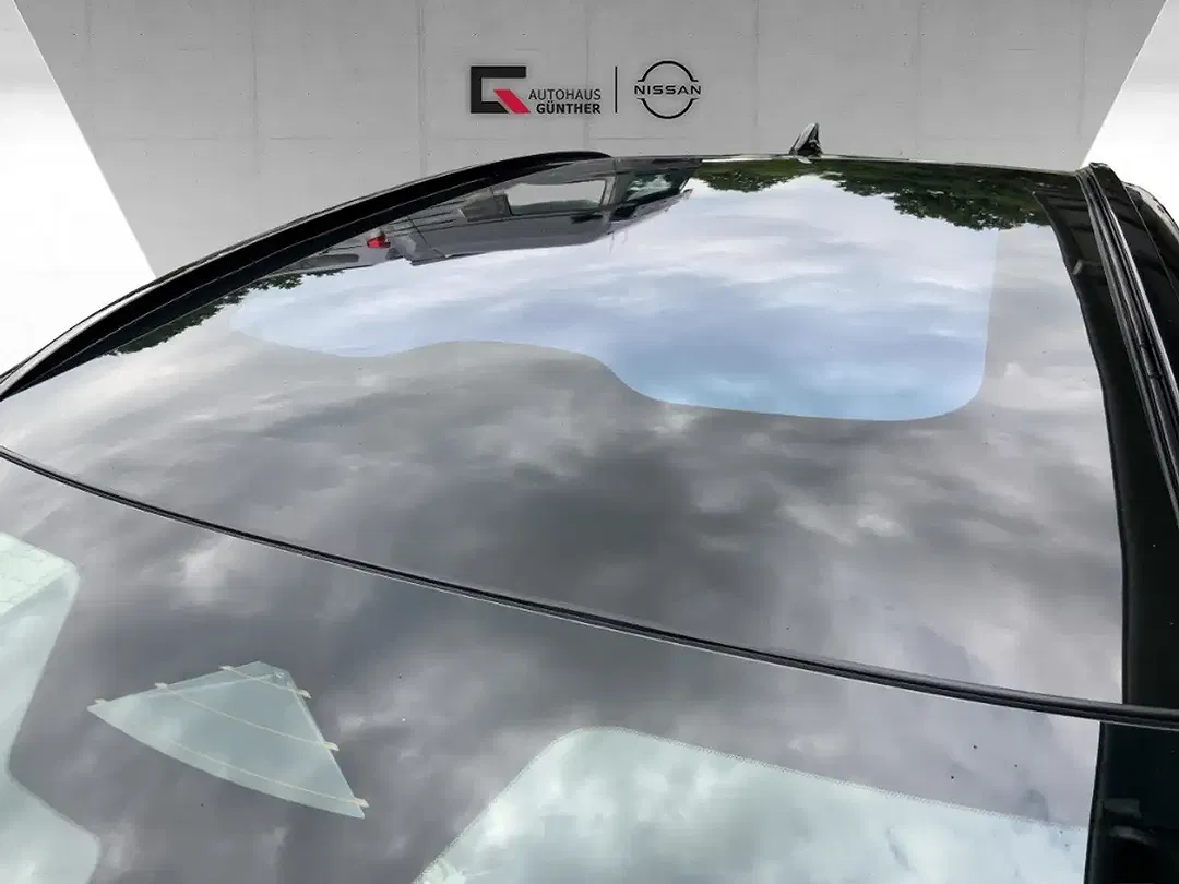 Nissan Leaf - Thumbnail 13