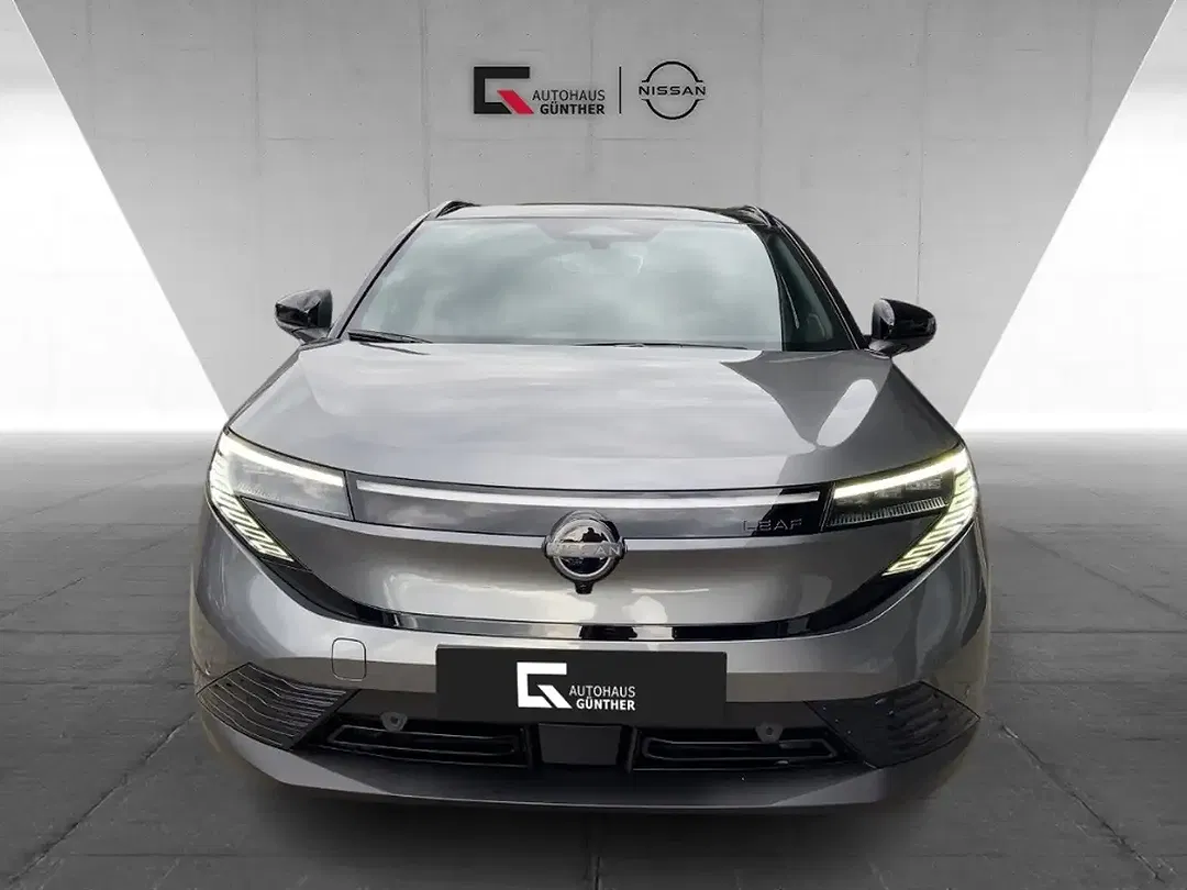 Nissan Leaf - Thumbnail 5
