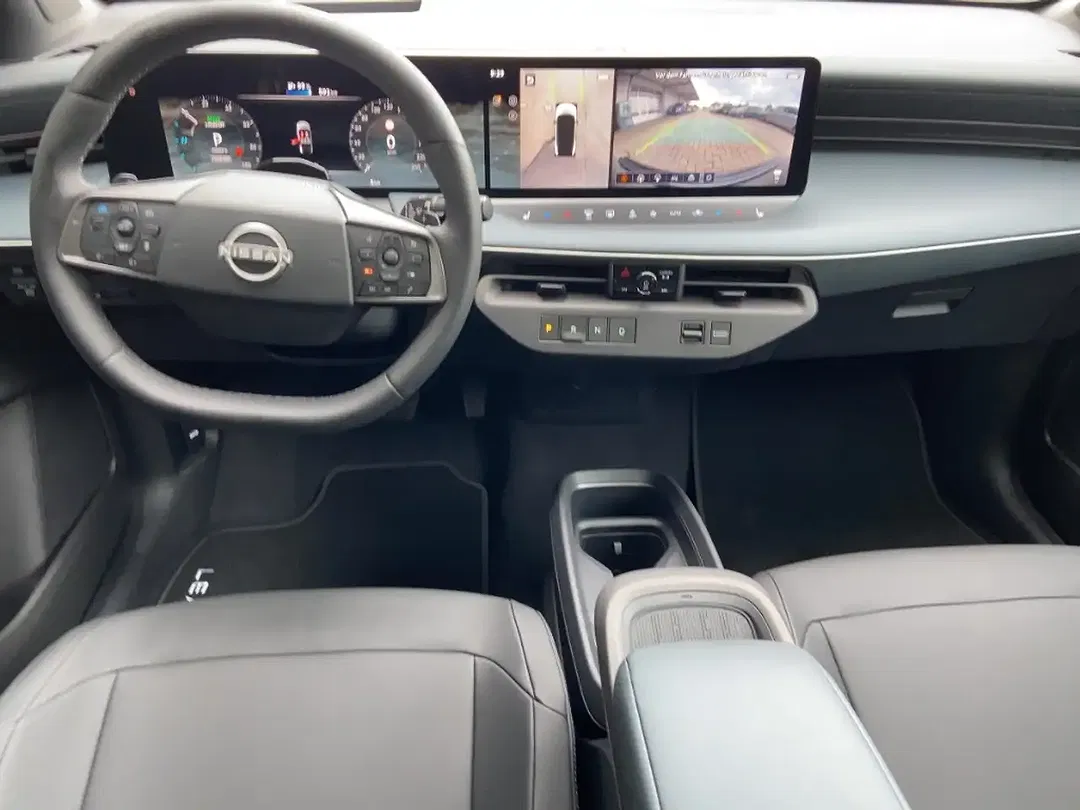 Nissan Leaf - Thumbnail 7