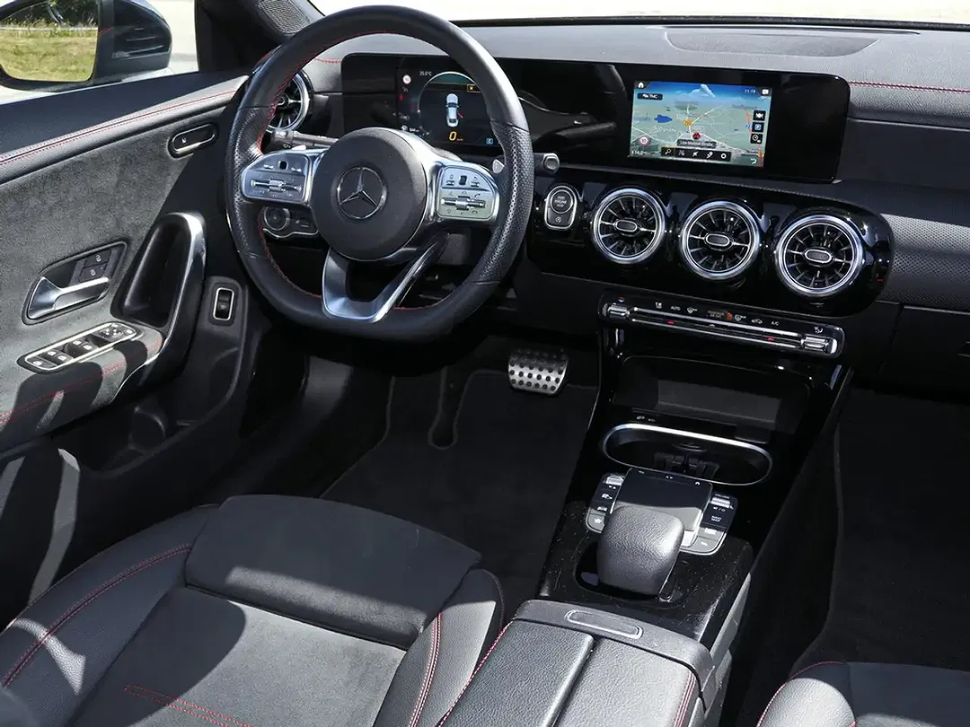 Mercedes-Benz CLA 220 AMG MBUX - Thumbnail 10