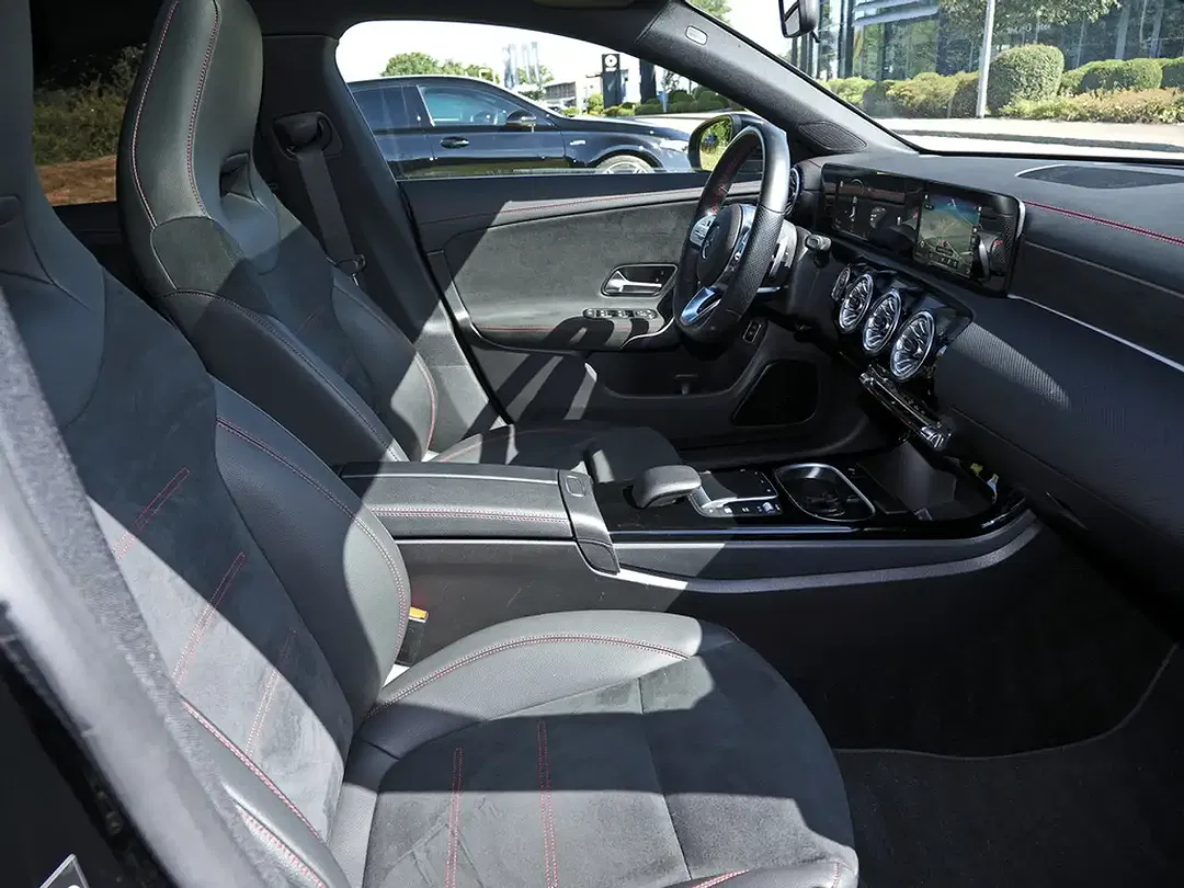 Mercedes-Benz CLA 220 AMG MBUX - Thumbnail 12
