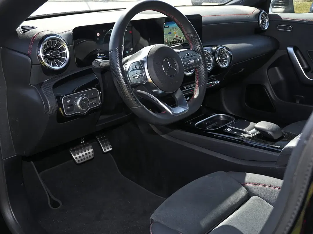 Mercedes-Benz CLA 220 AMG MBUX - Thumbnail 9