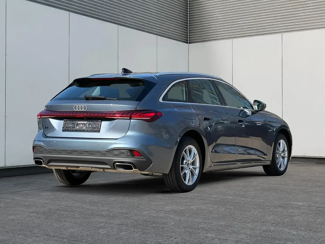 Audi A5 Avant Base - Thumbnail 3