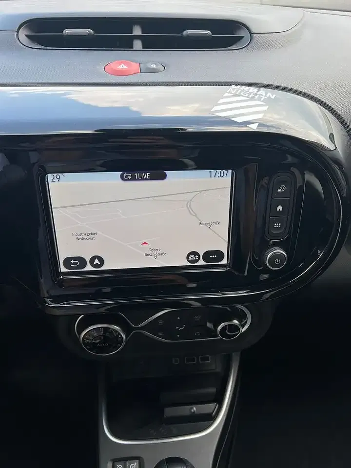Renault Twingo Urban - Thumbnail 3