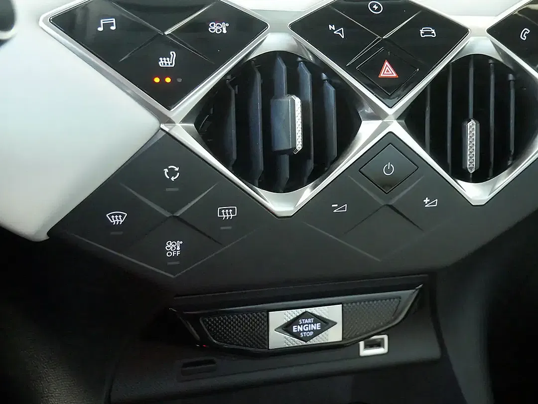 DS Automobiles DS 3 Crossback - foto 15