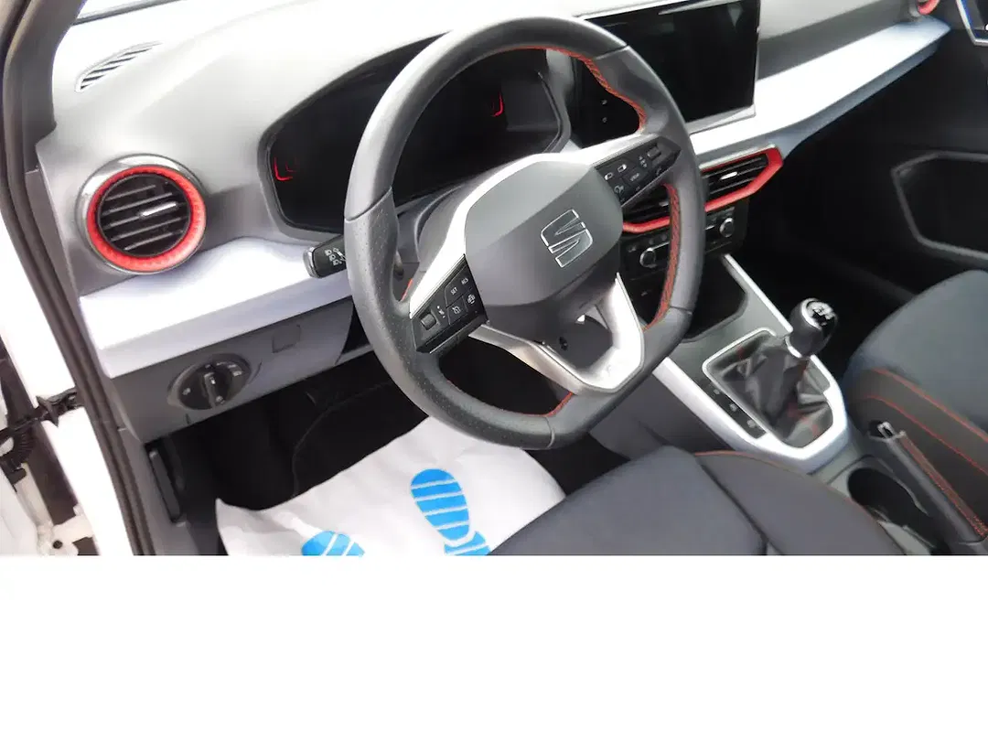 SEAT Arona 1.0 TSI FR-Line - Thumbnail 9