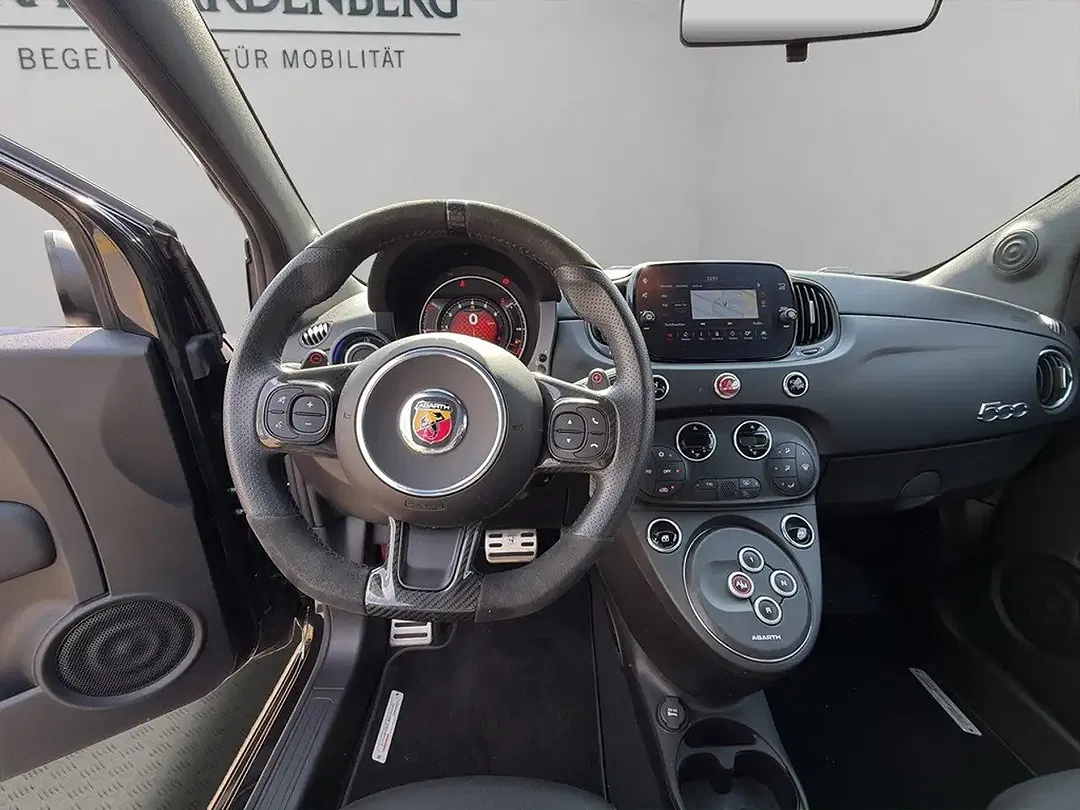 Abarth 695C - Thumbnail 14