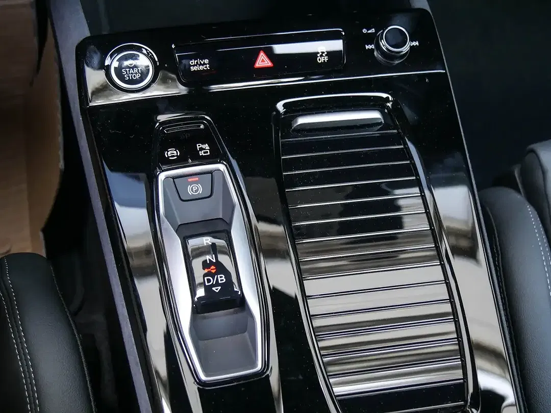 Audi Q6 e-tron performance - Thumbnail 11