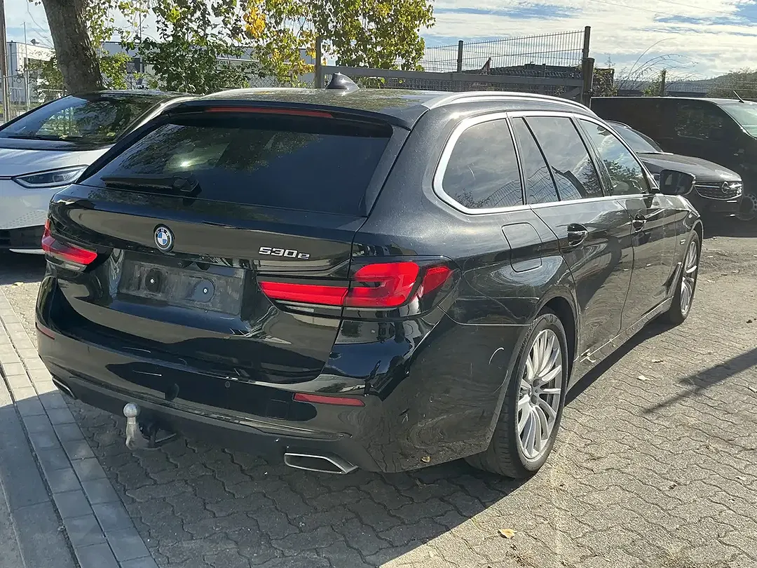 BMW 530 Business - Thumbnail 2