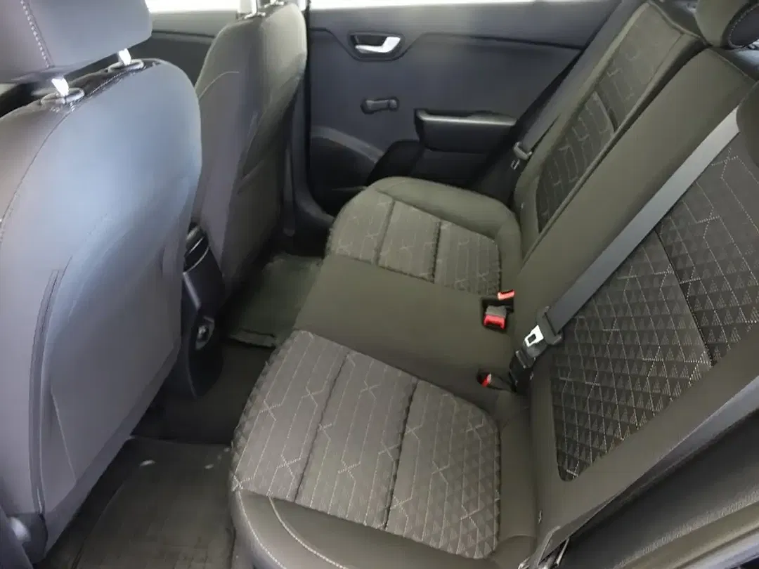 Kia Rio - Thumbnail 11