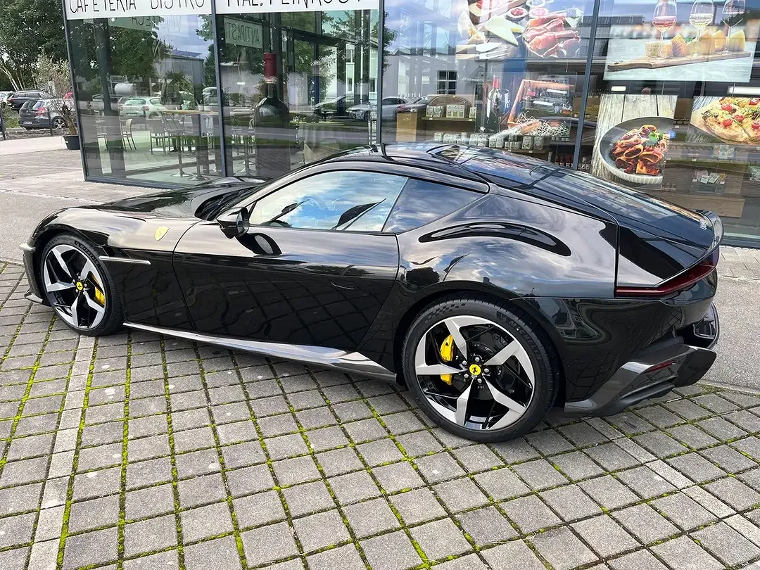 Ferrari 12 Cilindri - Thumbnail 10