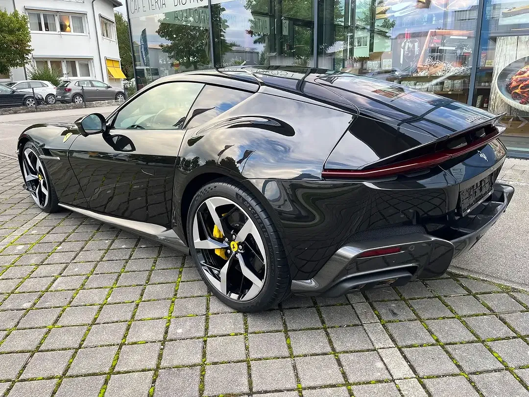 Ferrari 12 Cilindri - Thumbnail 11