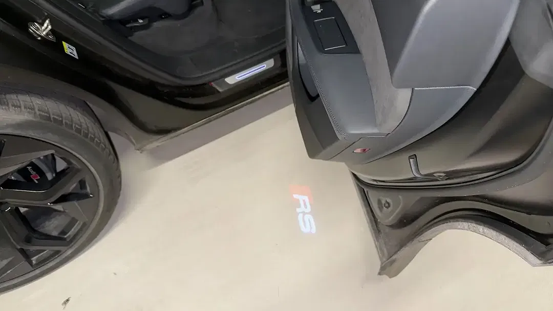 Audi RS Q8 4.0 TFSI quattro - Thumbnail 11