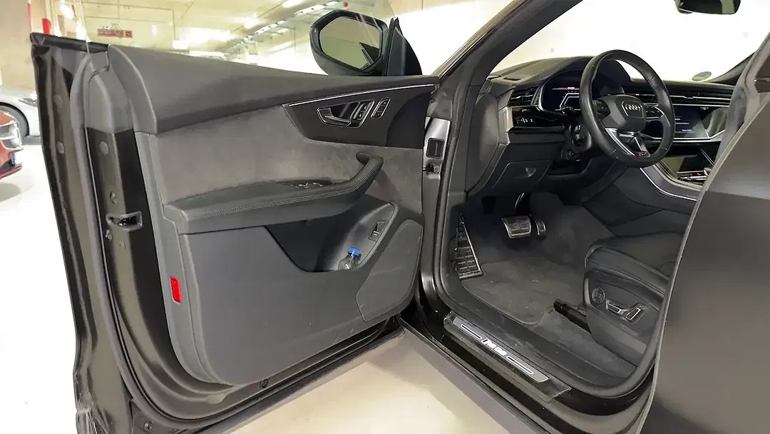 Audi RS Q8 4.0 TFSI quattro - foto 15