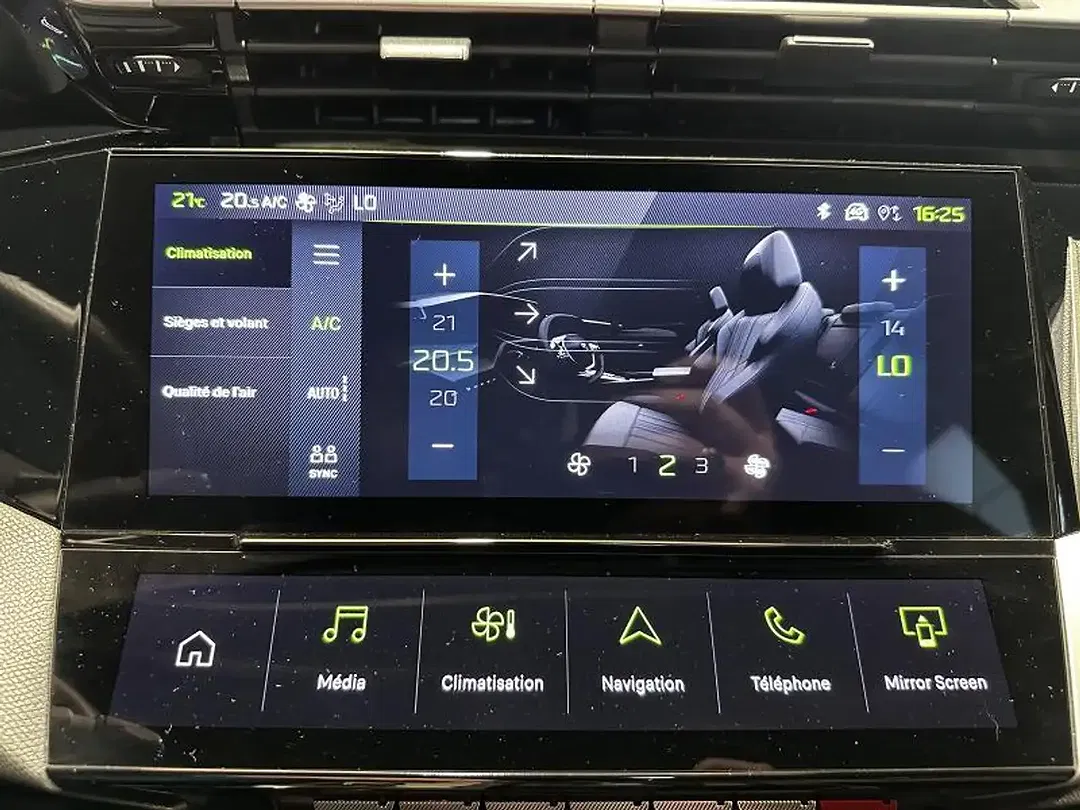 Peugeot 408 Hybrid GT - Thumbnail 15