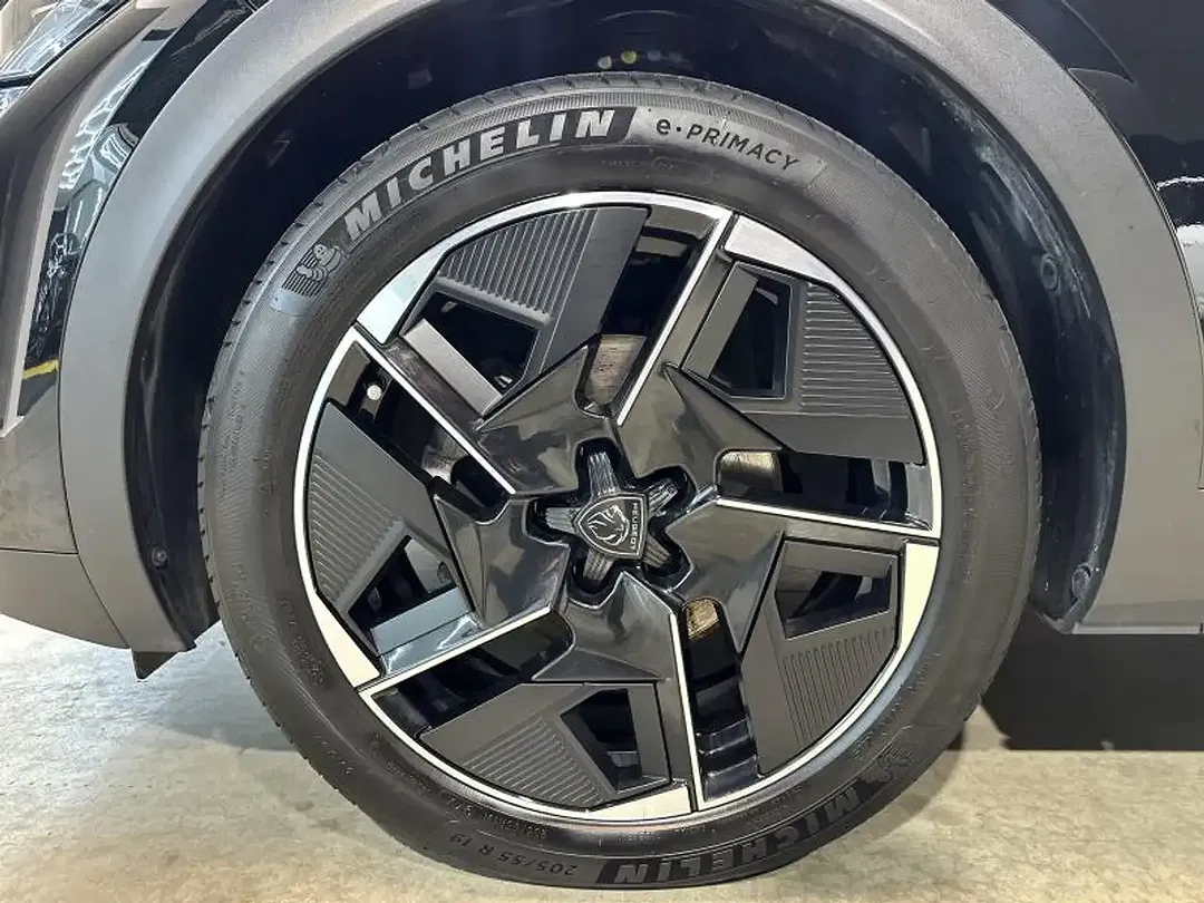 Peugeot 408 Hybrid GT - foto 20