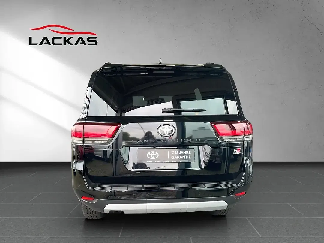 Toyota Land Cruiser GR Sport - Thumbnail 3