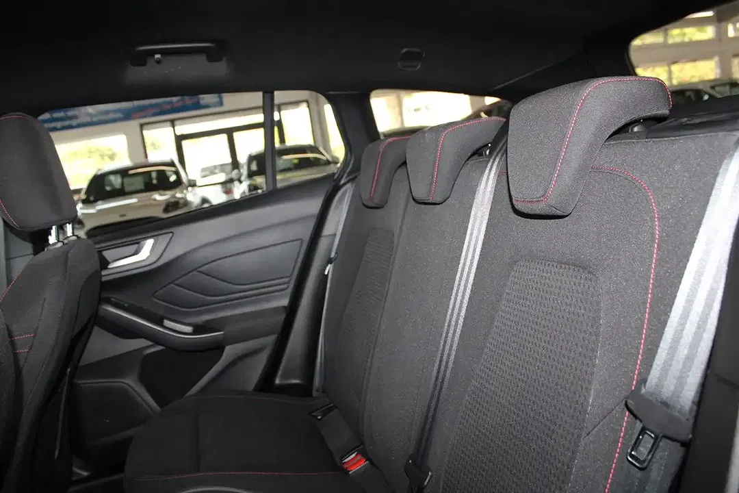 Ford Focus AUT ST-Line - Thumbnail 12
