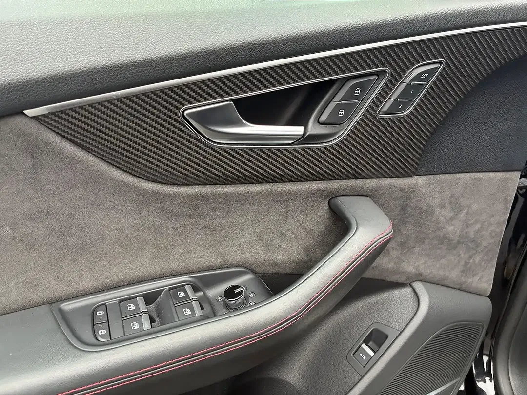 Audi RS Q8 4.0 TFSI quattro Matrix LED - Thumbnail 13