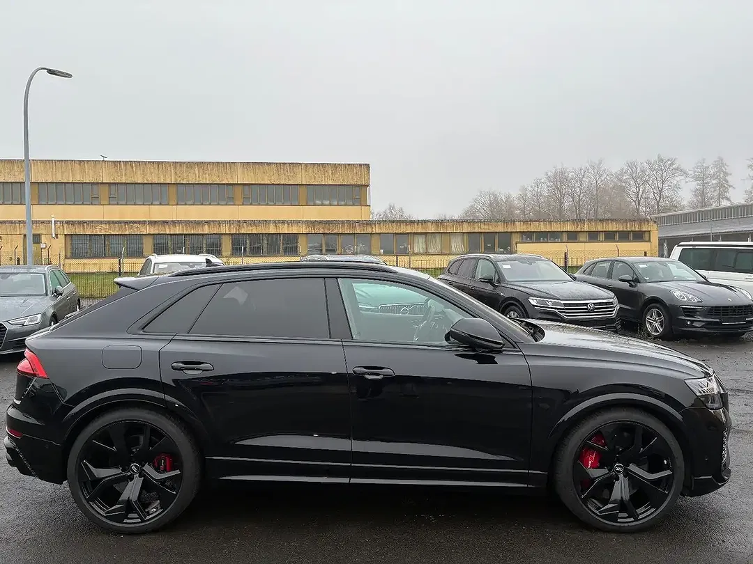 Audi RS Q8 4.0 TFSI quattro Matrix LED - Thumbnail 4