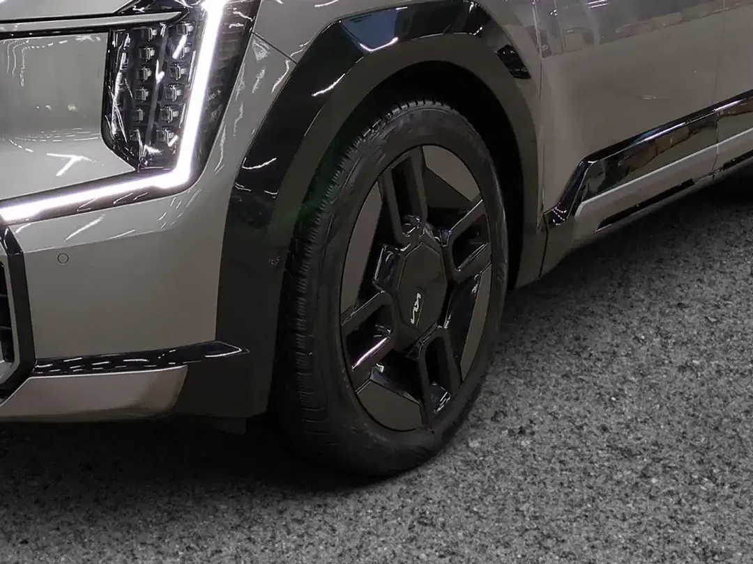 Kia EV9 AWD GT-Line Launch - Thumbnail 11