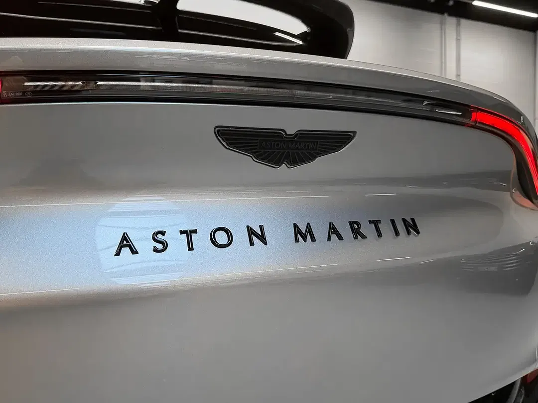 Aston Martin DBX 707 - Thumbnail 13