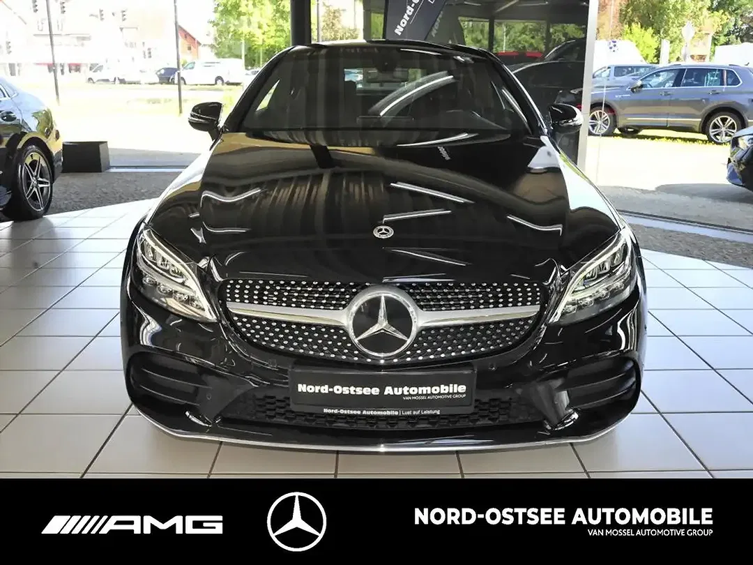 Mercedes-Benz C 180 AMG MBUX - foto 2