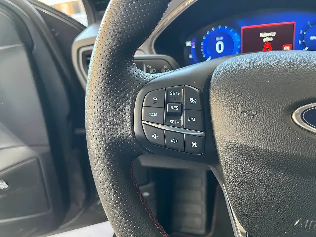 Ford Focus ST-Line - Thumbnail 11
