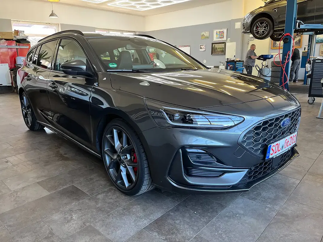 Ford Focus ST-Line - Thumbnail 4
