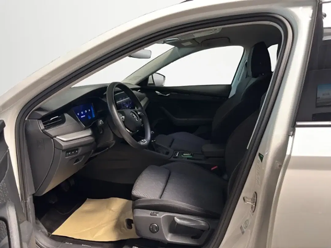 Skoda Octavia 1.5 Combi Ambition - Thumbnail 12