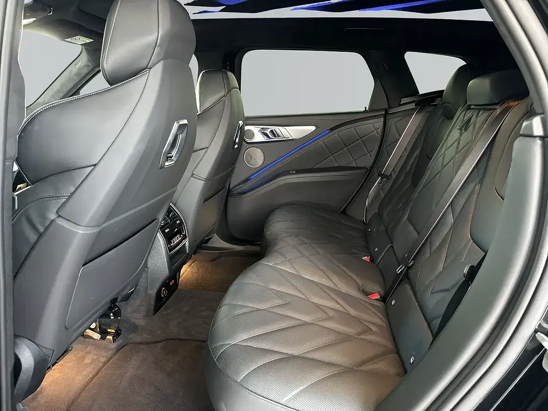 BMW XM - Thumbnail 5