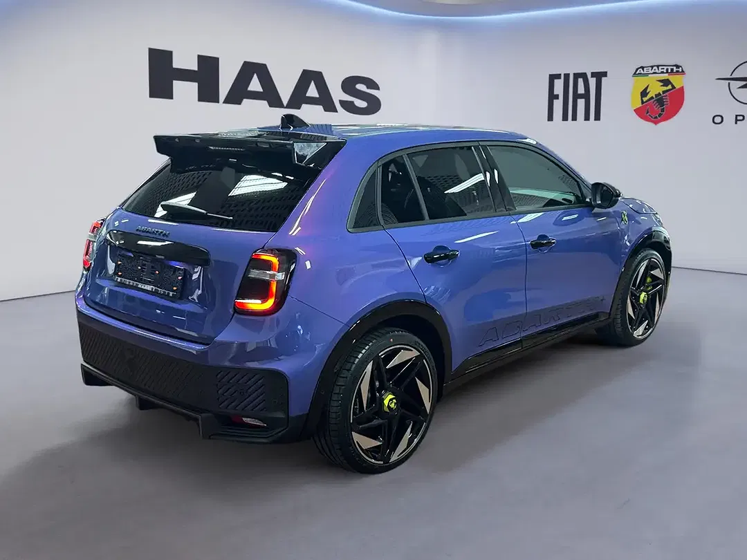 Abarth 600e - Thumbnail 6